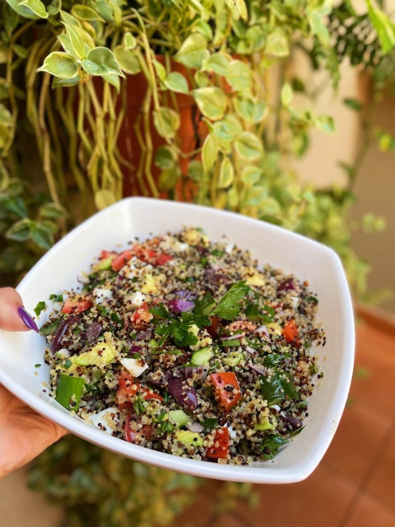 Salada Mediterrânea de Quinoa